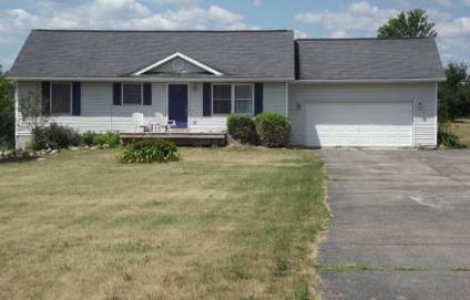 $102,112
Fowlerville, Nice 3 bedroom, 2 bath ranch home on 1 country