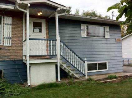 $102,500
Ugly House for Sale!