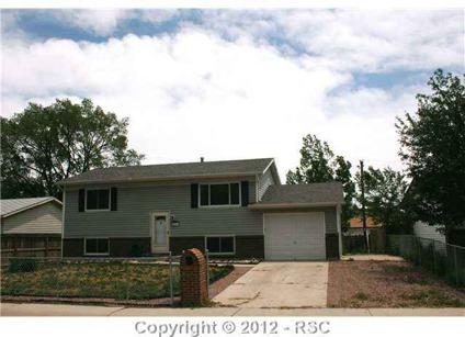 $102,900
Four bedroom home in Stratmoor Valley! New roof, new wood/laminate flooring in