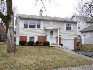 $104,000
Mundelein 3BR 1.5BA, Nice Home with Great Curb Appeal & an