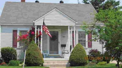 $104,900
Chillicothe 2BR 1BA, Updated home with gleaming hardwood