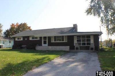 $104,900
York 3BR 1BA, What a value!Detached Rancher in move in