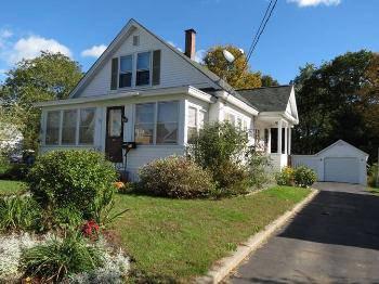 $105,000
Auburn, 3 BEDROOM 1 BATH CAPE WITH LOTS OF CURB APPEAL