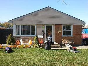 $105,000
Chicago 3BR 1BA, ATTRACTIVE BUNGALOW WITH SIDE DRIVE TO