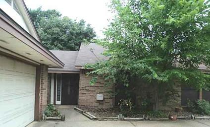 $105,000
Flower Mound, Traditional 2br/2ba/1La home with mature