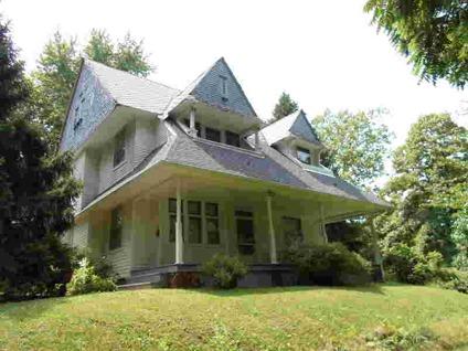 $108,000
Chillicothe 5BR 2BA, Victorian home overlooking city in