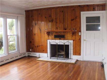 $109,000
Monticello 3BR 1.5BA, Ranch home with hardwood floors