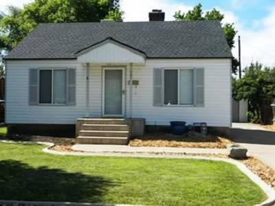 $109,900
Exceptionally Cared For Bungalow!