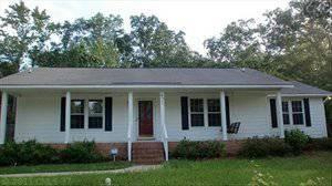 $109,900
Irmo 3BR 2BA, MOVE IN CONDITION!! New paint thoughout plus