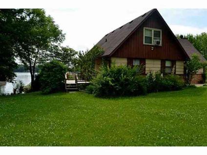 $109,900
Located on Heritage Lake in Rural Putnam County, this Three BR, Two BA
