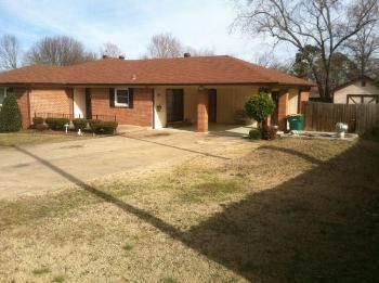 $109,900
Russellville 3BR 2BA, Listing agent and office: Larry Petus