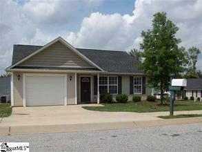 $109,900
This great 3 bedroom, 2 bath home sits on a c...