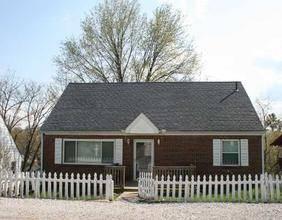 $110,000
SOUTH HILLS - Cute 3 bedroom home with newer ...
