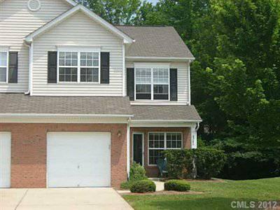 $112,500
Charlotte 3BR 2.5BA, A lovely, spacious well maintained