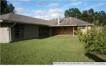 $113,000
Baton Rouge, Three BR Two BA LARGE LIVINGROOM WITH