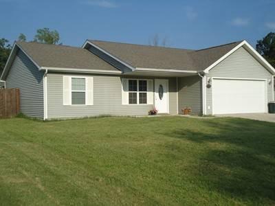 $114,500
Carbondale 3BR 2BA, Beautiful ranch home with laminate and