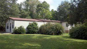 $114,500
Lancaster 3BR 3BA, Double wide mobile home on 11.93 acres.