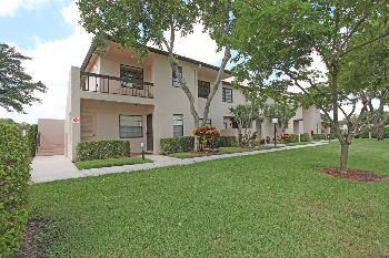 $114,900
Boca Raton 2BR 2BA, BRIGHT, OPEN, AND AIRY FLOOR PLAN WITH