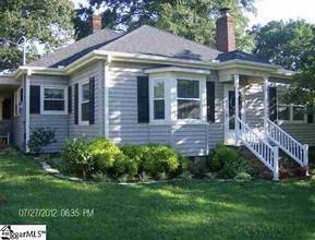 $114,900
Gorgeous home in Downtown Easley. Three bedro...