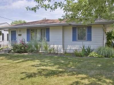 $114,900
Nicely Updated 3 BR Ranch