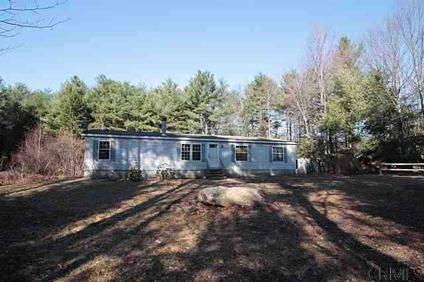 $114,900
Single Family, Double-Wide - Middle Grove, NY