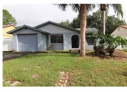 $115,000
Tampa, Very nice 3bed/2bath home w/screened pool and patio
