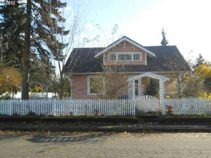 $118,000
227 SW 3RD AVE, Canby OR 97013