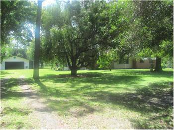$119,000
3/2 Pool Home on 1+acre is A Little Piece of Heaven!!