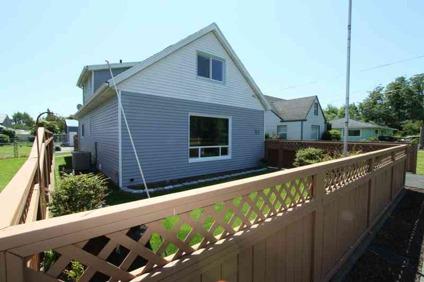 $119,000
Hoquiam 3BR 2BA, Attention to detail! This home has double