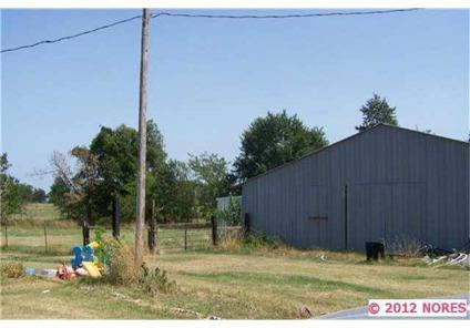 $119,000
Tahlequah, COUNTRY LIVING! THIS 1350 M/L SQ.FT