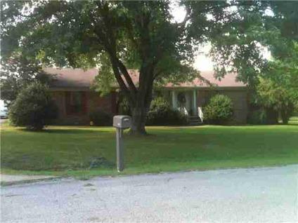 $119,500
What a buy for the money!This 4br,2ba brick home located in Jackson,TN.Over 2500