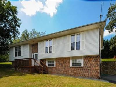 $119,900
Great Home at a Great Price-Qualifies for Rural Housing!