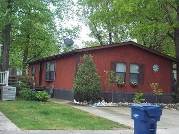 $119,900
North Brunswick, This well maintained 3 bedroom 2 full bath