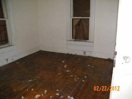 $11,000
Memphis 3BR 1BA, Investor Special Needs work but has lots of