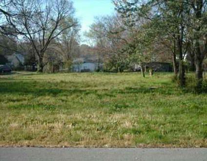 $11,900
Nice Level Lot in Downtown Siloam Springs, 75' of paved road frontage!