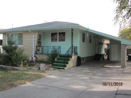 $120,000
Columbus, 3 + 3 Bedroom 2 Bath, Ranch Home with new laminate