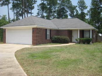 $121,000
Theodore 3BR 2BA, LIKE NEW FRESHLY PAINTED. UPDATED CARPET.