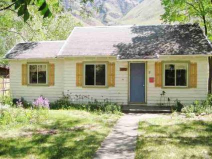 $122,000
Riggins 1BR 1BA, Salmon River Canyon Home! Lots of windows