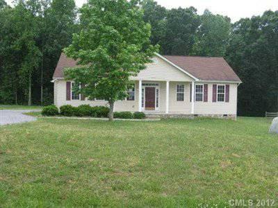$124,900
Catawba 4BR 2BA, Nice home in quite location.
