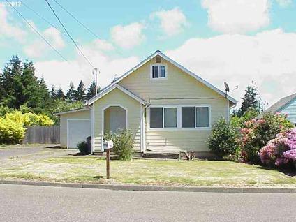 $124,900
Coquille 1.5BA, IN COQUILLE'S SANFORD HEIGHTS -- Two -