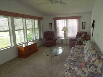 $124,900
Frostproof 2BR 2BA, This 2007 Palm Harbor, 1152 sq ft home