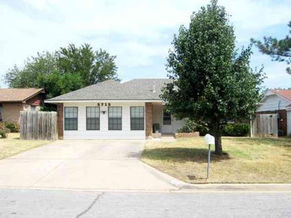 $124,900
Lawton 1.5BA, This Home is move in ready! Approx. 2200 sq.