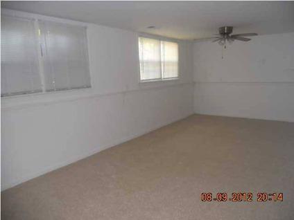 $124,900
Newburgh 2BA, Nice 5 bedroom home with lots of recent