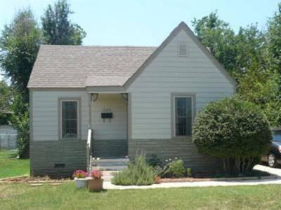 $124,900
Nice Home Located Close to Schools!