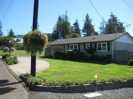 $124,999
Very nice landscaped & Level Lot With Well Kept Home (Myrtle Point