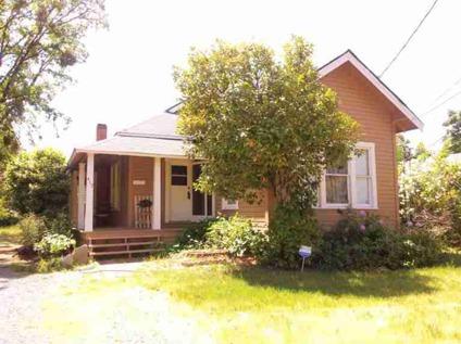 $125,000
Grants Pass 2BR 1BA, Sit on your covered front porch and