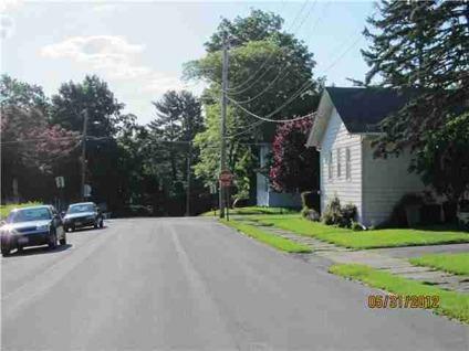 $125,000
Middletown 2BR 1BA, Adorable starter home in the exclusive