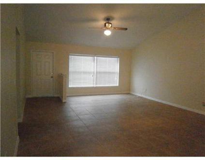 $125,000
Oldsmar, Like New - this 3 bed, 2 bath almost 1300 sf home