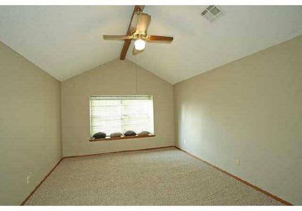 $127,200
Tulsa 3BR 2BA, Like new home that's move in ready