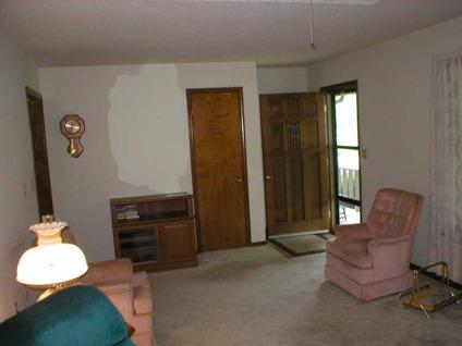$127,900
El Dorado Springs 2BA, 4 bedroom ranch style home in very